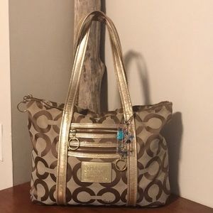 ⭐️ COACH Poppy tan/gold tote